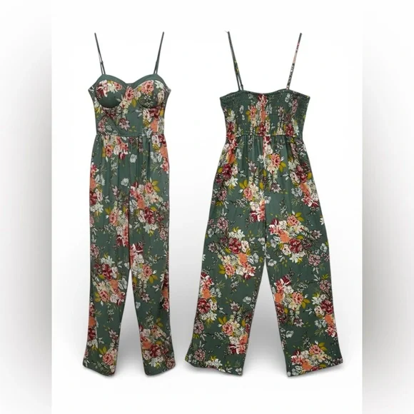 Band of the Free (Band of Gypsies)
Floral Wide Leg Jumpsuit
Size Medium - Picture 4 of 6